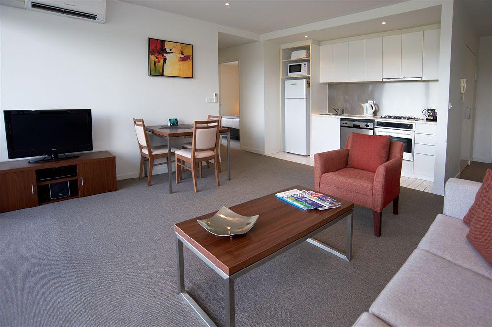 Quest On Dorcas Aparthotel Melbourne Buitenkant foto